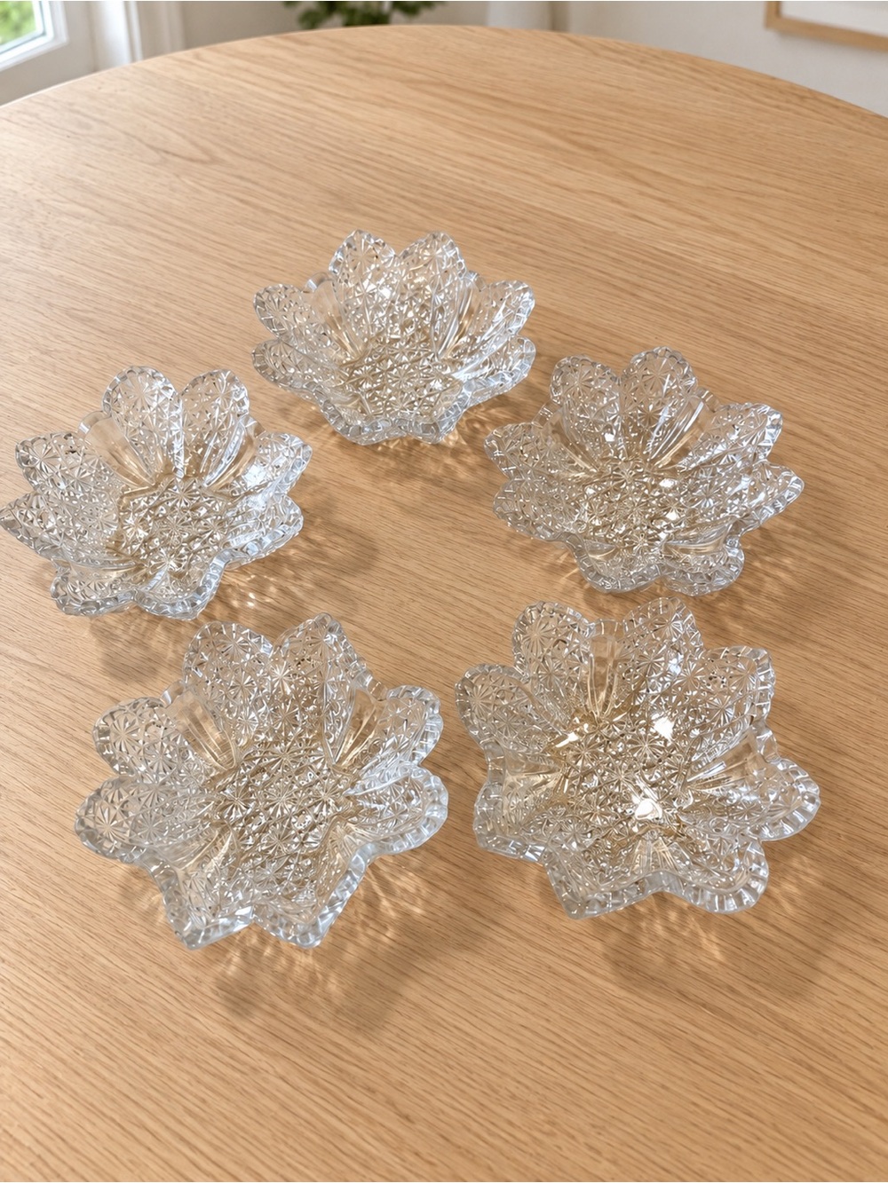 Vintage EAPG "Daisy and Button" Glass Leaf Bowls – Set of 5